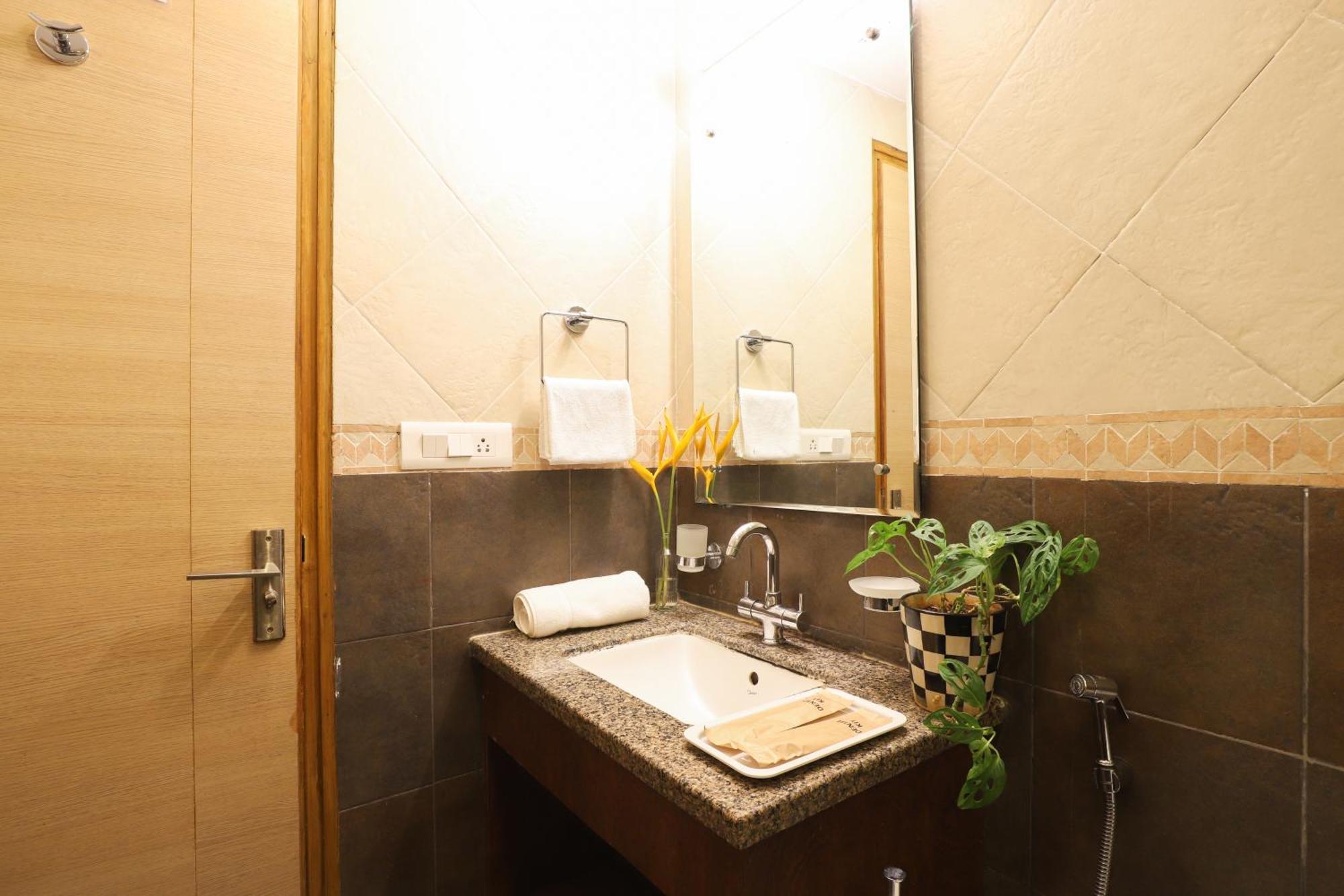 Veera Strand Park Serviced Apartments Near Calangute Exterior foto